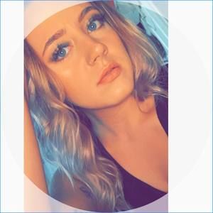 Meet your Posher, Mikayla